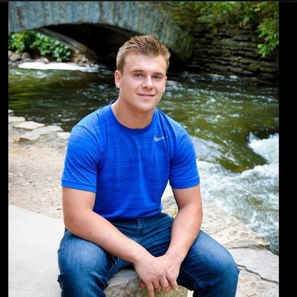 Meet your Posher, Sam - Picture 1 of 1